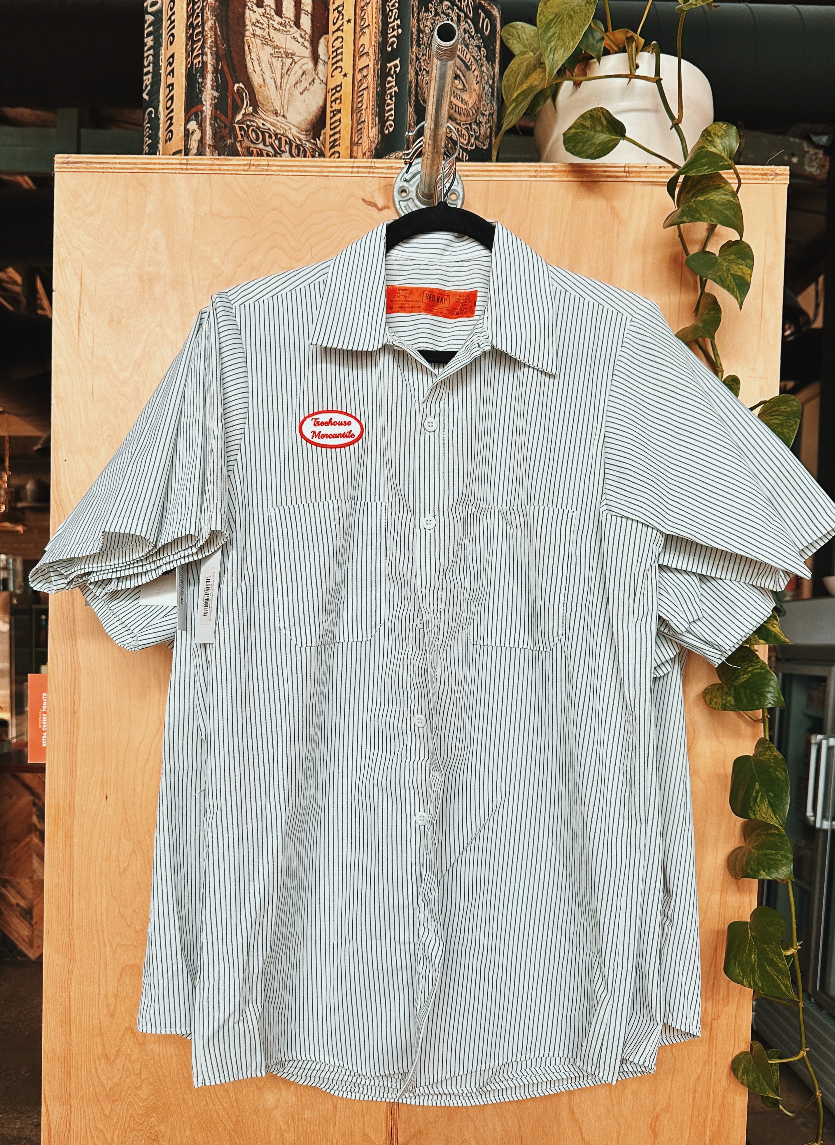 Auto Body Treehouse Button-up