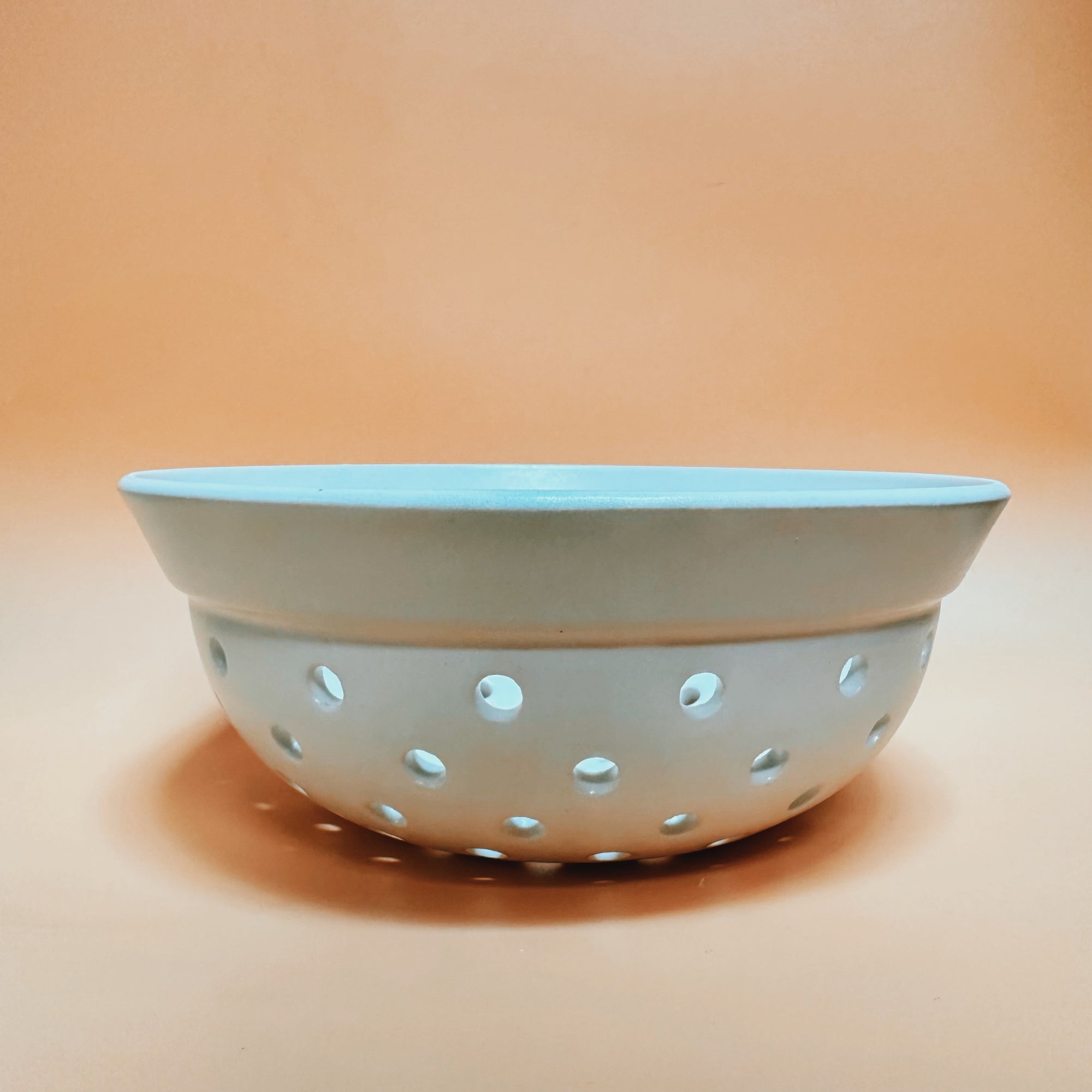 Rimmed Decorative Berry Bowl