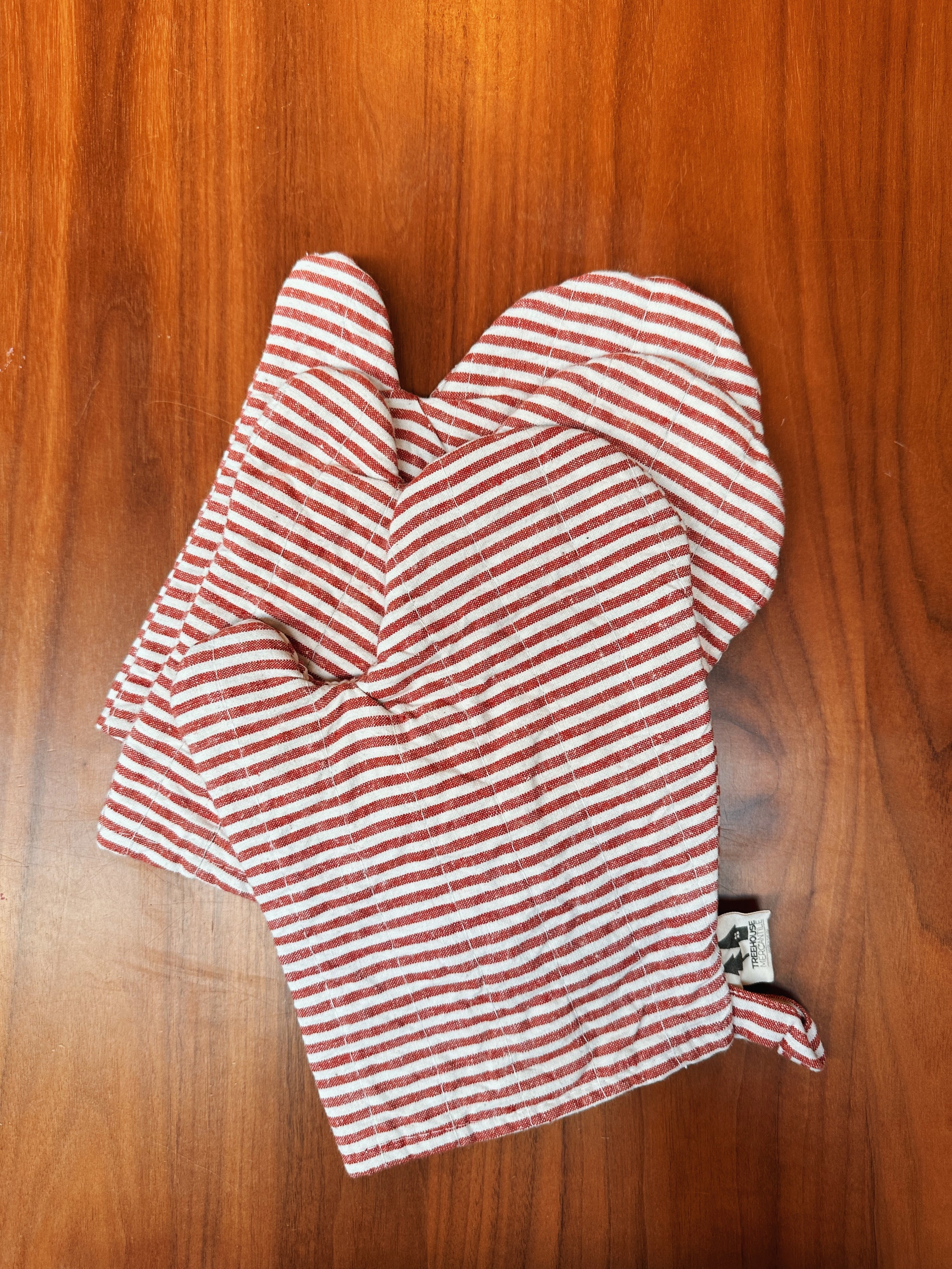 summer tomato oven mitten