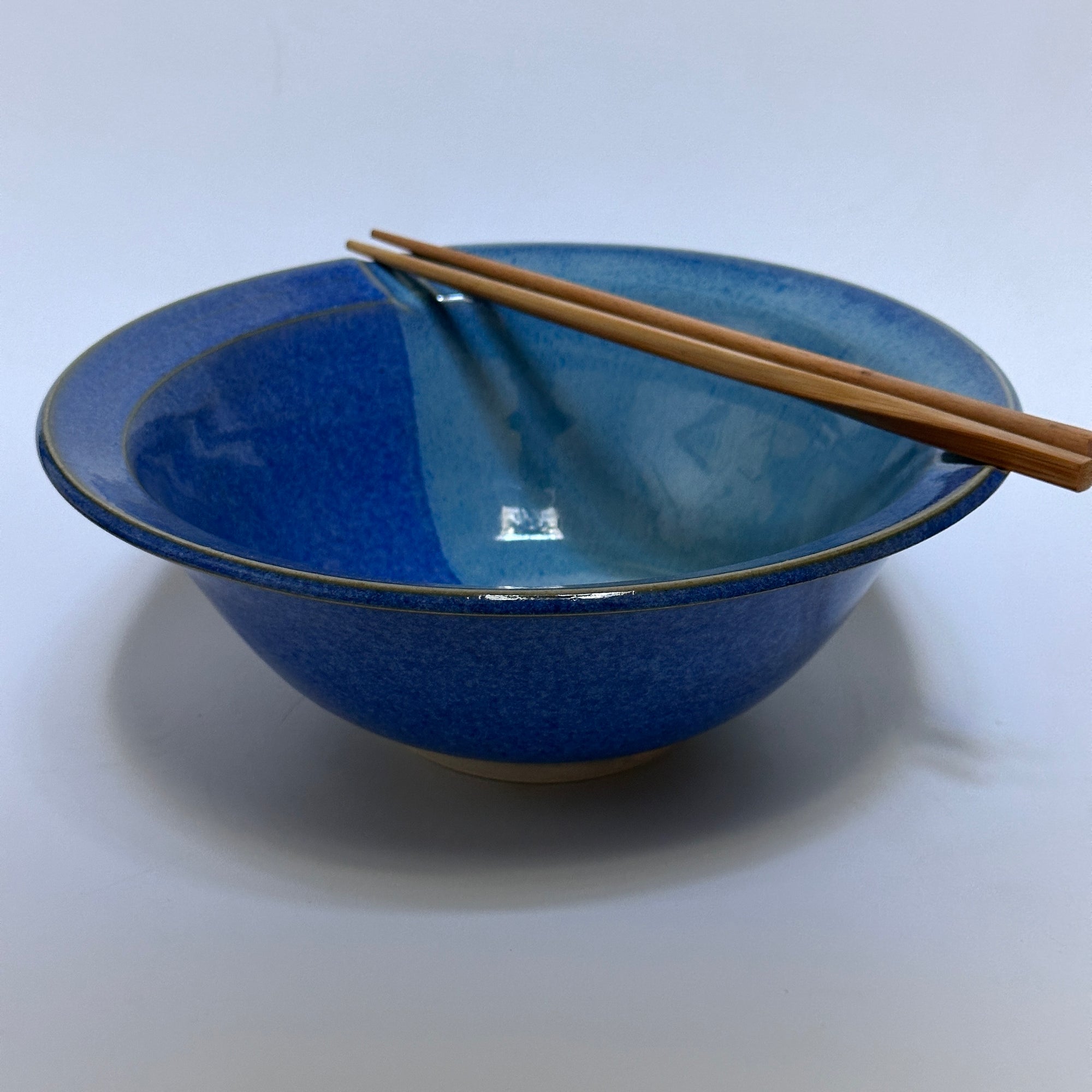 Rimmed Ramen bowl